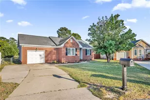 805 Windingwood Pl, Hope Mills, NC 28348 - Photo 3