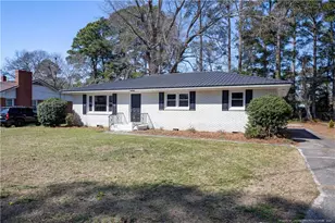 411 Lafayette St, Clinton, NC 28328 - Photo 1