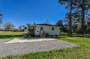 439 McNatt St, Maxton, NC 28364 - Photo 3
