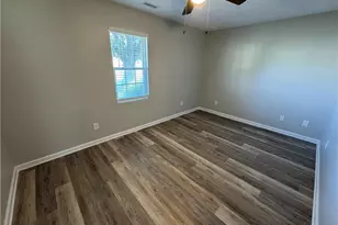 502 E 19th St, Lumberton, NC 28358 - Photo 15