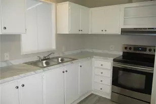 27 Skylark Ln, Saint Pauls, NC 28384 - Photo 5