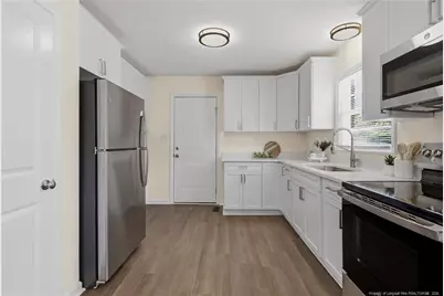 839 Fresno Drive, Fayetteville, NC 28303 - Photo 11