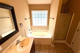 422 Jamestown Ave, Fayetteville, NC 28303 - Photo 13