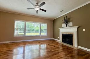 422 Jamestown Ave, Fayetteville, NC 28303 - Photo 3