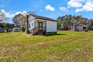 1075 Pine St, Pembroke, NC 28372 - Photo 13