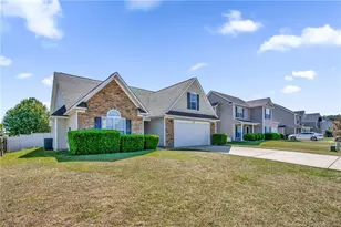 189 Bennington Dr, Raeford, NC 28376 - Photo 3
