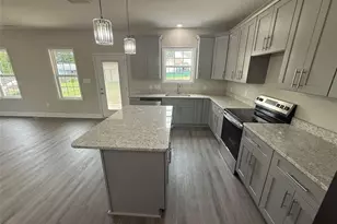1205 Bromley Dr, Fayetteville, NC 28304 - Photo 7