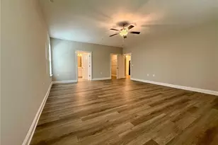 188 Gallery Dr, Spring Lake, NC 28390 - Photo 9