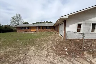 3701 Village Dr, Fayetteville, NC 28304 - Photo 15