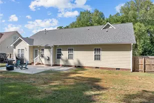 3331 Broomsgrove Dr, Fayetteville, NC 28306 - Photo 37