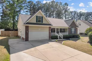 3331 Broomsgrove Dr, Fayetteville, NC 28306 - Photo 3