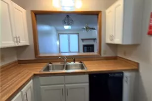 1276 N Forest Dr, Fayetteville, NC 28303 - Photo 9