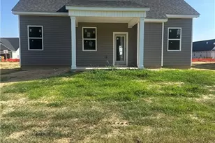 175 Margot Manor Dr, Benson, NC 27504 - Photo 5