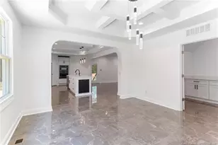 995 E Central Ave, Raeford, NC 28376 - Photo 9