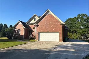 510 Cherry Ln, Lumberton, NC 28358 - Photo 3