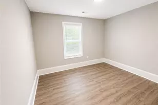 304 S Patterson St, Maxton, NC 28364 - Photo 13