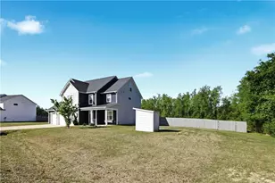 1457 Creekwood Rd, Hope Mills, NC 28348 - Photo 5
