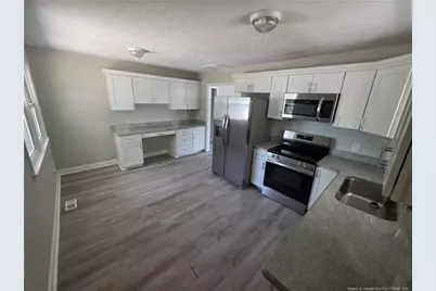 220 Cecil Avenue, Spring Lake, NC 28390 - Photo 9