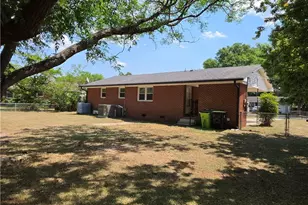 220 Cecil Ave, Spring Lake, NC 28390 - Photo 5