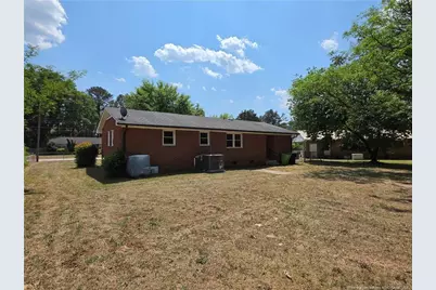 220 Cecil Avenue, Spring Lake, NC 28390 - Photo 3