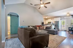 607 Roanoke Dr, Raeford, NC 28376 - Photo 7