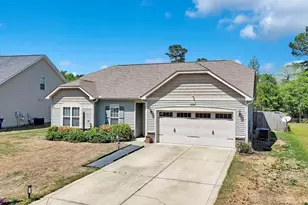 607 Roanoke Dr, Raeford, NC 28376 - Photo 3