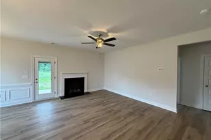 133 Margot Manor Dr, Benson, NC 27504 - Photo 3