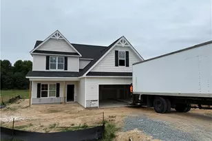 133 Margot Manor Dr, Benson, NC 27504 - Photo 1