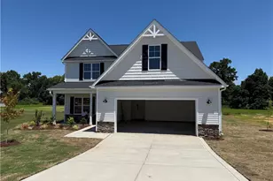 133 Margot Manor Dr, Benson, NC 27504 - Photo 1