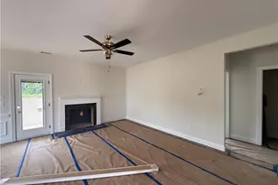 133 Margot Manor Dr, Benson, NC 27504 - Photo 3
