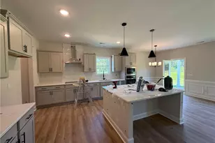 117 Margot Manor Dr, Benson, NC 27504 - Photo 5