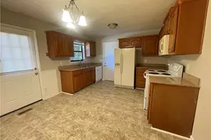 6916 Kizer Dr, Fayetteville, NC 28314 - Photo 3
