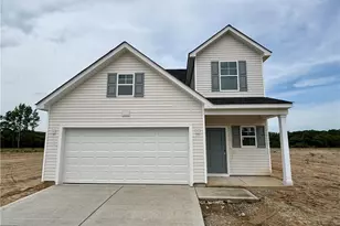 207 Hallwood Dr, Pikeville, NC 27863 - Photo 1