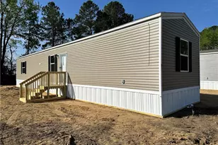 3525 E Elizabethtown Rd, Lumberton, NC 28358 - Photo 1