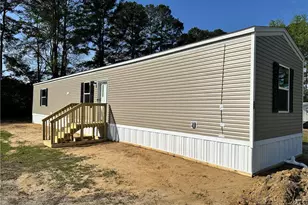 3525 E Elizabethtown Rd, Lumberton, NC 28358 - Photo 1