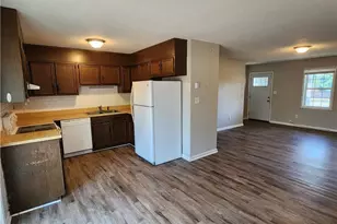 408 Sheila St, Hope Mills, NC 28348 - Photo 5