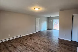 408 Sheila St, Hope Mills, NC 28348 - Photo 3