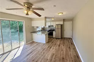 832 Fresno Dr, Fayetteville, NC 28303 - Photo 5