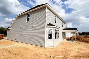 126 Maverick Ln, Dunn, NC 28334 - Photo 3