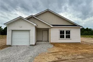 107 Franklin Lndg Dr, Pikeville, NC 27863 - Photo 1