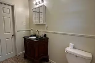 109 W Chestnut St, Maxton, NC 28364 - Photo 21