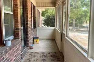 109 W Chestnut St, Maxton, NC 28364 - Photo 3