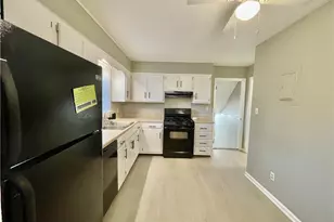 452 Cloverhill Pl, Fayetteville, NC 28311 - Photo 3