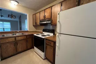 512 Toxaway Ct, Fayetteville, NC 28314 - Photo 3