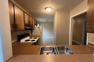 512 Toxaway Ct, Fayetteville, NC 28314 - Photo 5