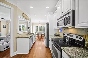 2404 Thorngrove Ct, Fayetteville, NC 28303 - Photo 11