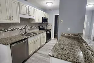 505 Meadowland Ct, Fayetteville, NC 28348 - Photo 3