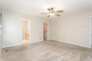 402 Roundtree Dr, Fayetteville, NC 28303 - Photo 25
