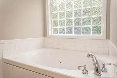 402 Roundtree Drive, Fayetteville, NC 28303 - Photo 23