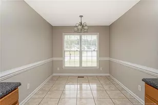 402 Roundtree Dr, Fayetteville, NC 28303 - Photo 5